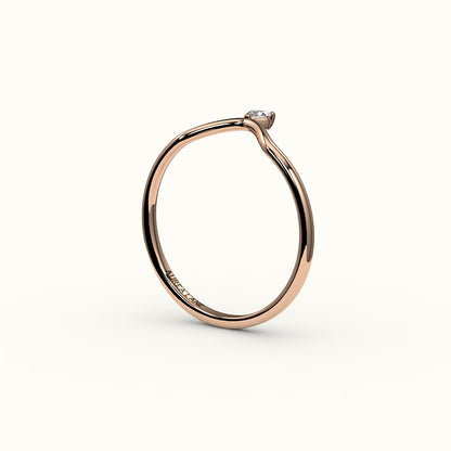 Heart Cut V Diamond Curved Band