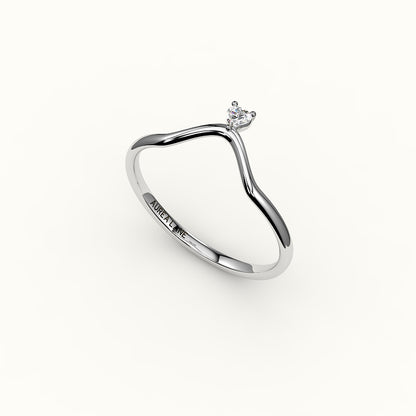 Heart Cut V Diamond Curved Band