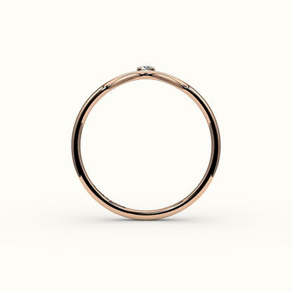 Round Cut V Diamond Curved Band