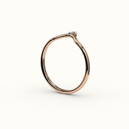 Round Cut V Diamond Curved Band
