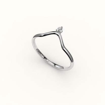 Round Cut V Diamond Curved Band