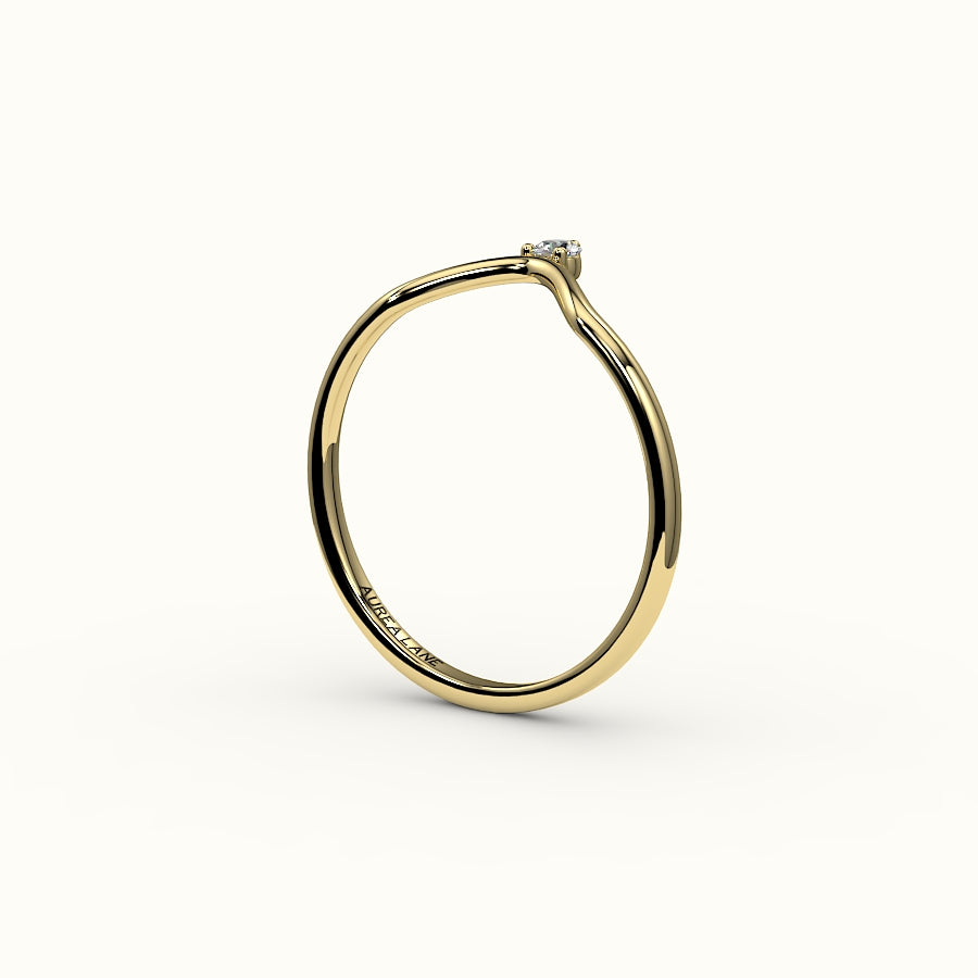 Round Cut V Diamond Curved Band
